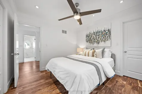 2252 Dewsbury Drive Oakville ON L6M 0A6