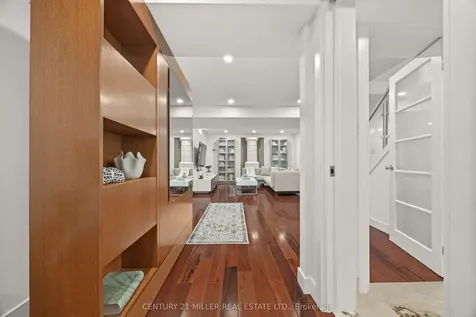 2252 Dewsbury Drive Oakville ON L6M 0A6