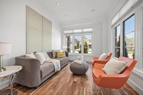 2252 Dewsbury Drive Oakville ON L6M 0A6