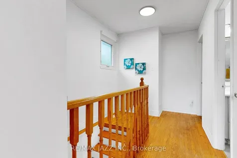 1947 Bonnymede Drive Mississauga ON L5J 1E4