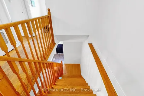 1947 Bonnymede Drive Mississauga ON L5J 1E4