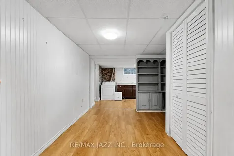 1947 Bonnymede Drive Mississauga ON L5J 1E4