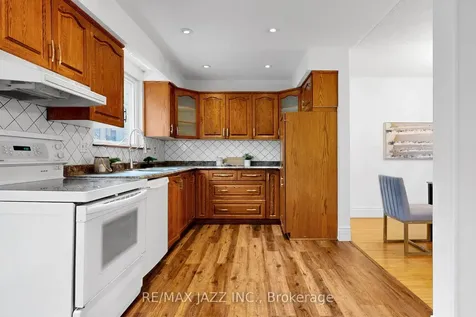 1947 Bonnymede Drive Mississauga ON L5J 1E4