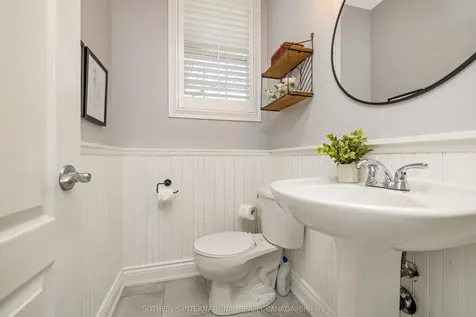 1416 Mcdermott Way Milton ON L9T 6L7