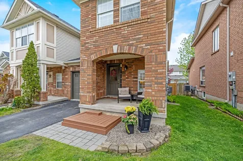 1416 Mcdermott Way Milton ON L9T 6L7