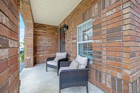 1416 Mcdermott Way Milton ON L9T 6L7