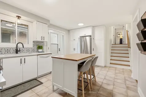 3452 Caplan Crescent Burlington ON L7N 2P9