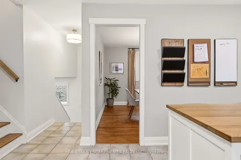 3452 Caplan Crescent Burlington ON L7N 2P9