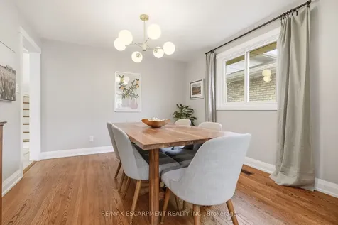 3452 Caplan Crescent Burlington ON L7N 2P9