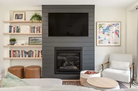 3452 Caplan Crescent Burlington ON L7N 2P9