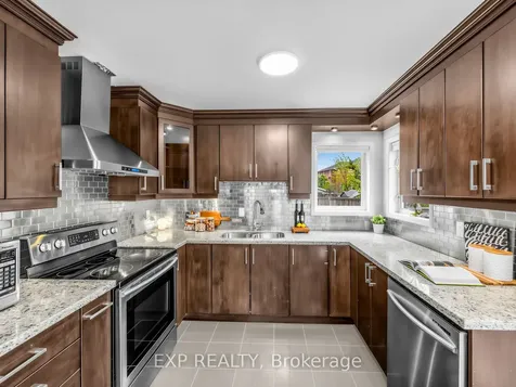 5697 Condor Place Mississauga ON L5V 2J4