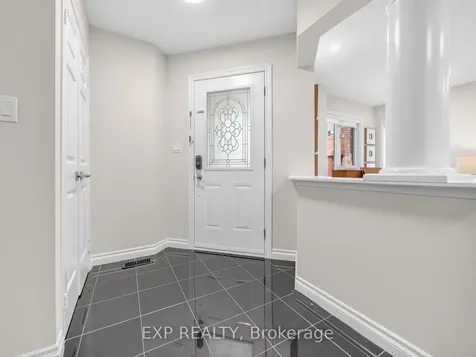5697 Condor Place Mississauga ON L5V 2J4