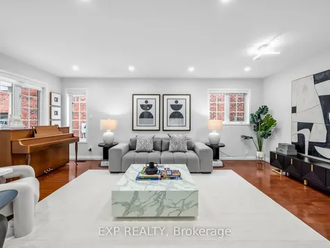 5697 Condor Place Mississauga ON L5V 2J4