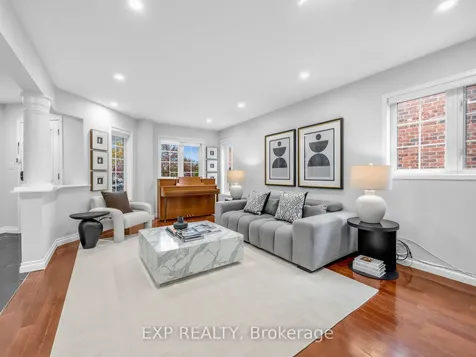5697 Condor Place Mississauga ON L5V 2J4