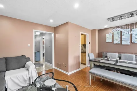 121 Tulip Drive Brampton ON L6Y 3X6