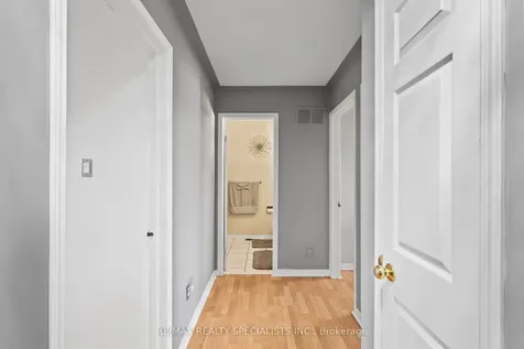 121 Tulip Drive Brampton ON L6Y 3X6