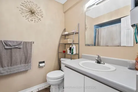 121 Tulip Drive Brampton ON L6Y 3X6