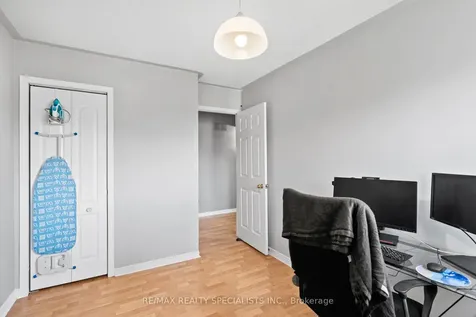 121 Tulip Drive Brampton ON L6Y 3X6