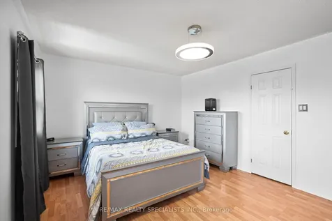 121 Tulip Drive Brampton ON L6Y 3X6