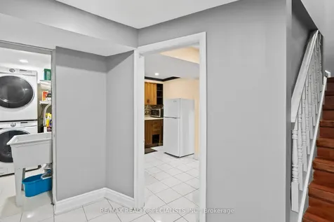 121 Tulip Drive Brampton ON L6Y 3X6
