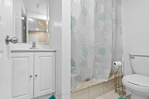 121 Tulip Drive Brampton ON L6Y 3X6