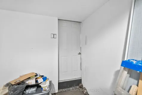 121 Tulip Drive Brampton ON L6Y 3X6