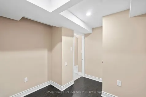 121 Tulip Drive Brampton ON L6Y 3X6