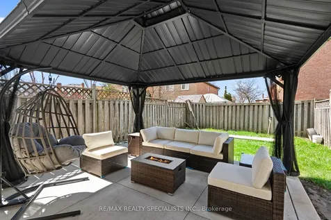 121 Tulip Drive Brampton ON L6Y 3X6