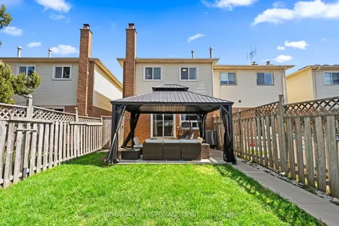 121 Tulip Drive Brampton ON L6Y 3X6