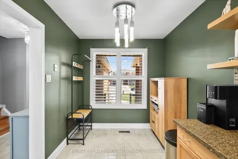 121 Tulip Drive Brampton ON L6Y 3X6