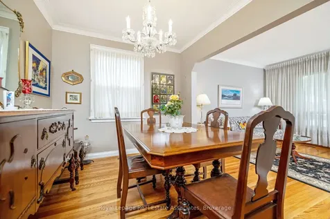 293 Thirtieth Street Toronto ON M8W 3E4