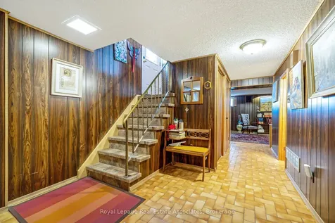 293 Thirtieth Street Toronto ON M8W 3E4