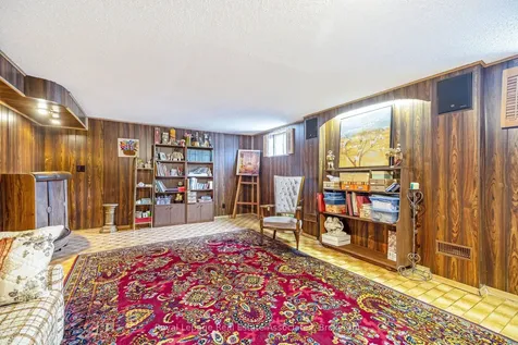 293 Thirtieth Street Toronto ON M8W 3E4