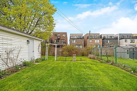 293 Thirtieth Street Toronto ON M8W 3E4