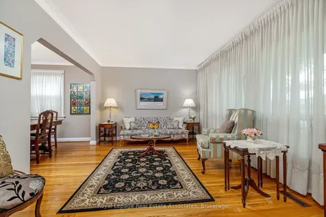 293 Thirtieth Street Toronto ON M8W 3E4