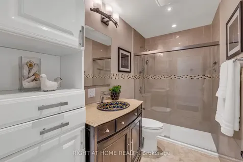 110 Victory Drive Toronto ON M3M 2J8