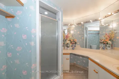 1320 Islington Avenue Toronto ON M9A 5C6