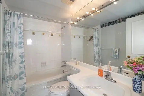 1320 Islington Avenue Toronto ON M9A 5C6