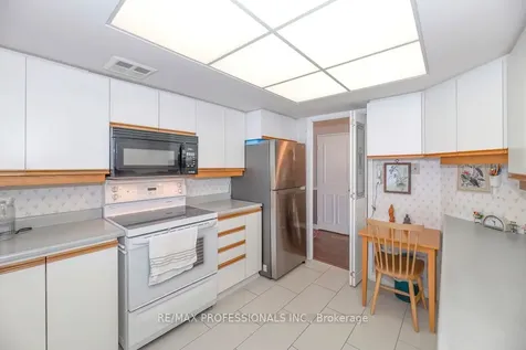 1320 Islington Avenue Toronto ON M9A 5C6