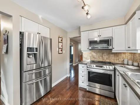 24 Mansion Street Brampton ON L6S 3E2