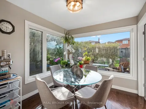24 Mansion Street Brampton ON L6S 3E2