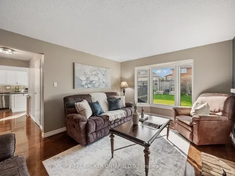 24 Mansion Street Brampton ON L6S 3E2