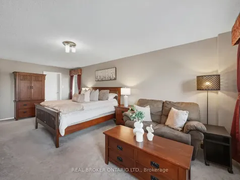 24 Mansion Street Brampton ON L6S 3E2