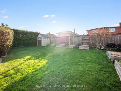 24 Mansion Street Brampton ON L6S 3E2