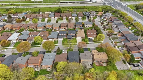 1339 Willowbank Trail Mississauga ON L4W 3P9