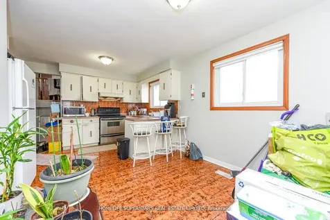 306 Royal Salisbury Way Brampton ON L6V 3G5