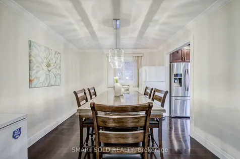 111 Whitchurch Mews Mississauga ON L5A 4B2
