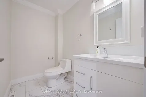 111 Whitchurch Mews Mississauga ON L5A 4B2
