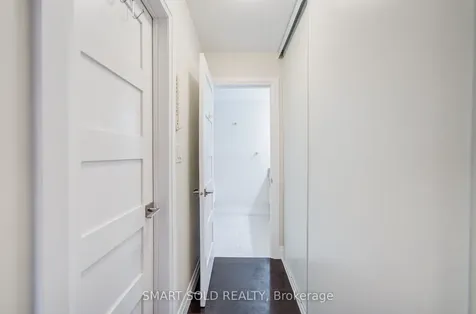 111 Whitchurch Mews Mississauga ON L5A 4B2