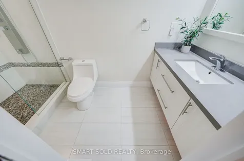 111 Whitchurch Mews Mississauga ON L5A 4B2